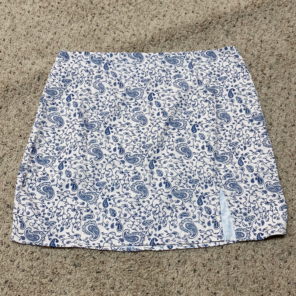 womens blue/white skirt, size large